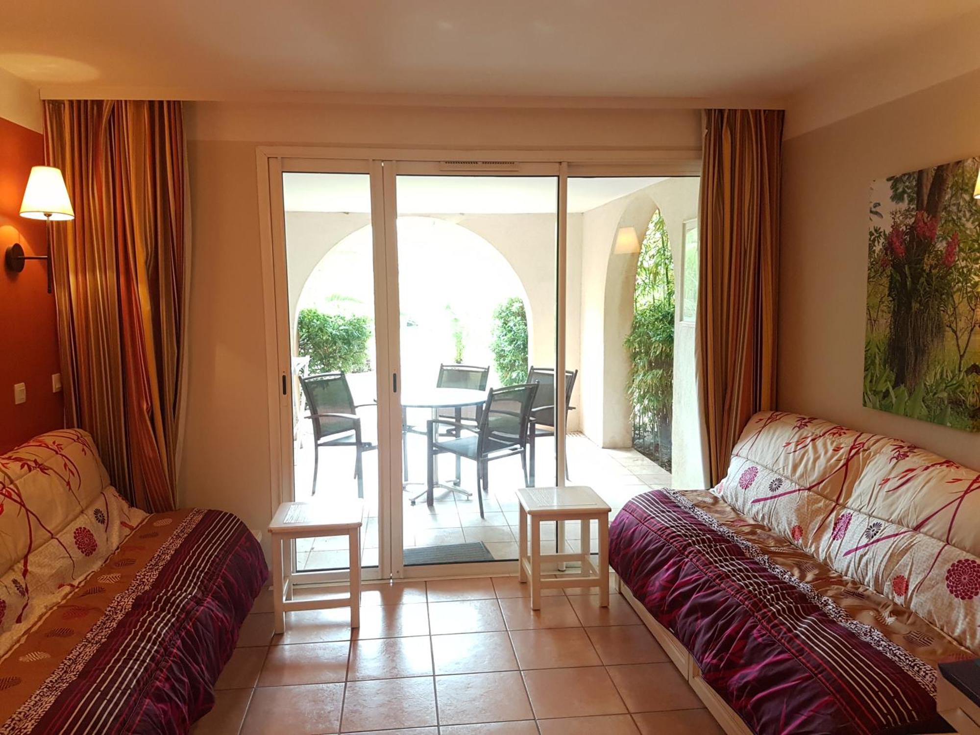 Les Ecrins De La Badine - Hameaux Apartment Hyeres Exterior photo