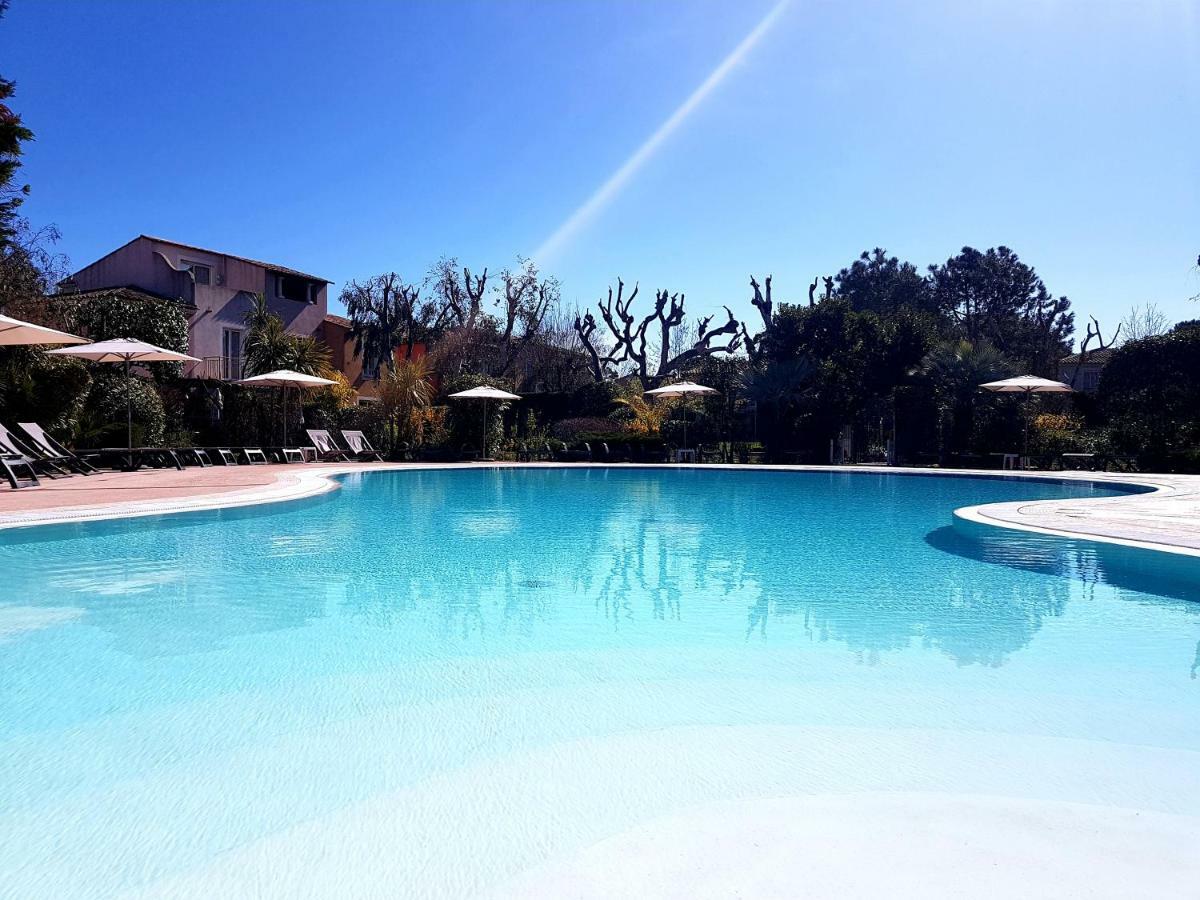 Les Ecrins De La Badine - Hameaux Apartment Hyeres Exterior photo